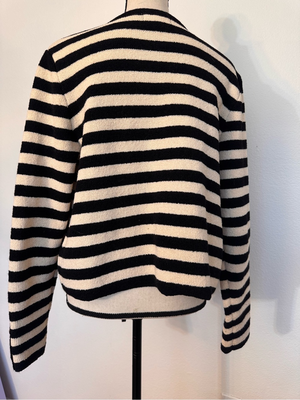 H&M Black and Cream Striped Button-Front Cardigan - Picture 4 of 6